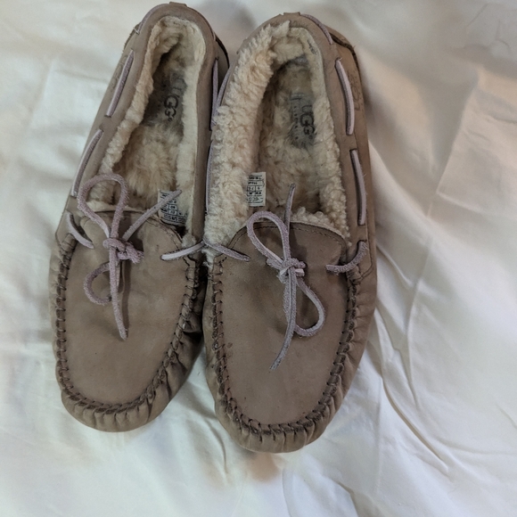 UGG Dakota leather & wool women's slippers - Picture 4 of 9